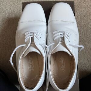 Florsheim Boy’s White Oxford Shoes 1.5